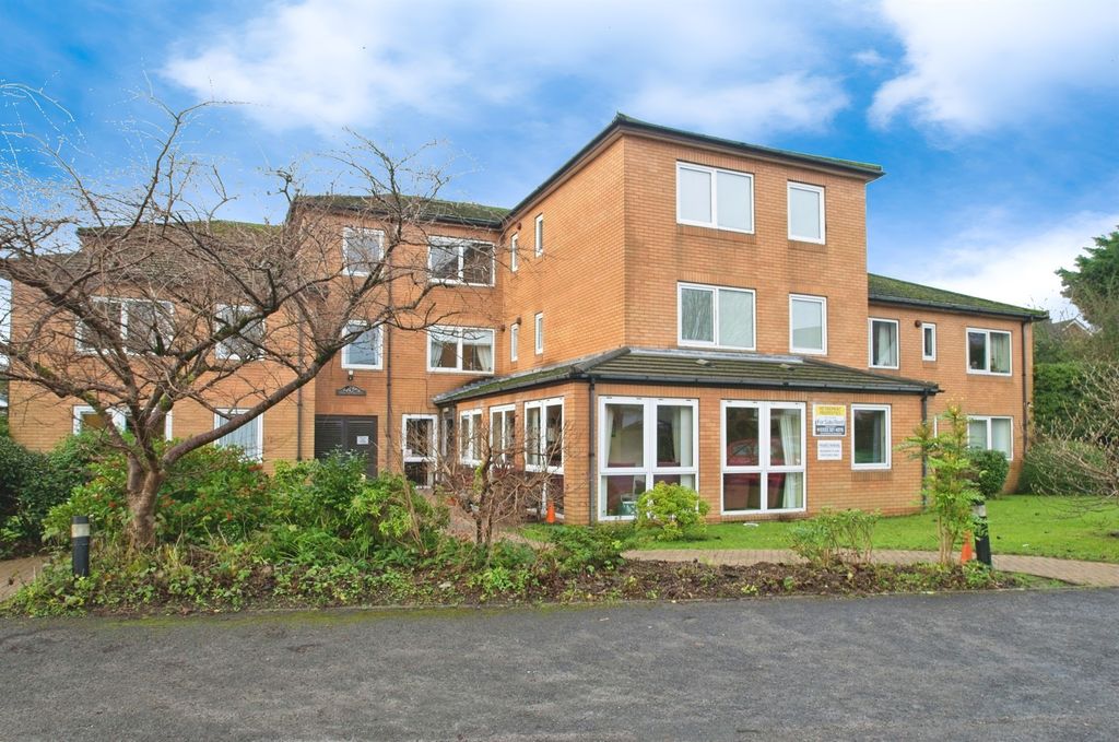 Property photo 1 of 15