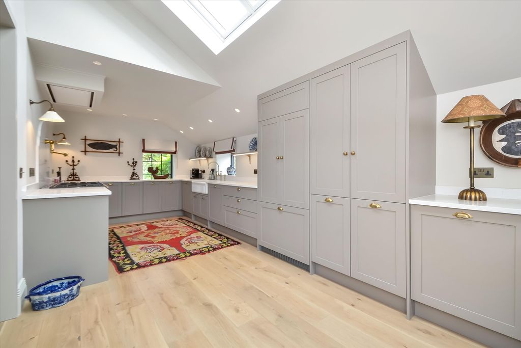 Property photo 3 of 22 Image