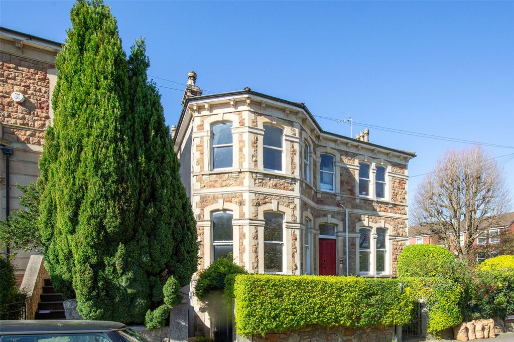 Property photo 1 of 10 Picture No. 13