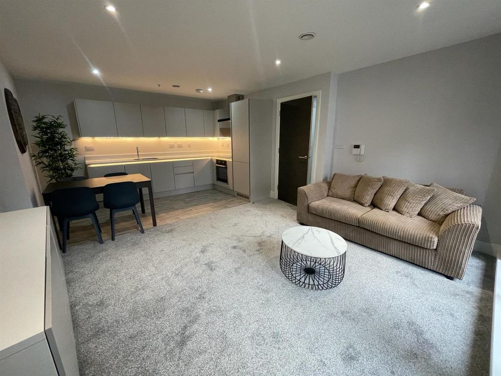 Property photo 3 of 18