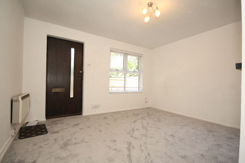 Property photo 2 of 5