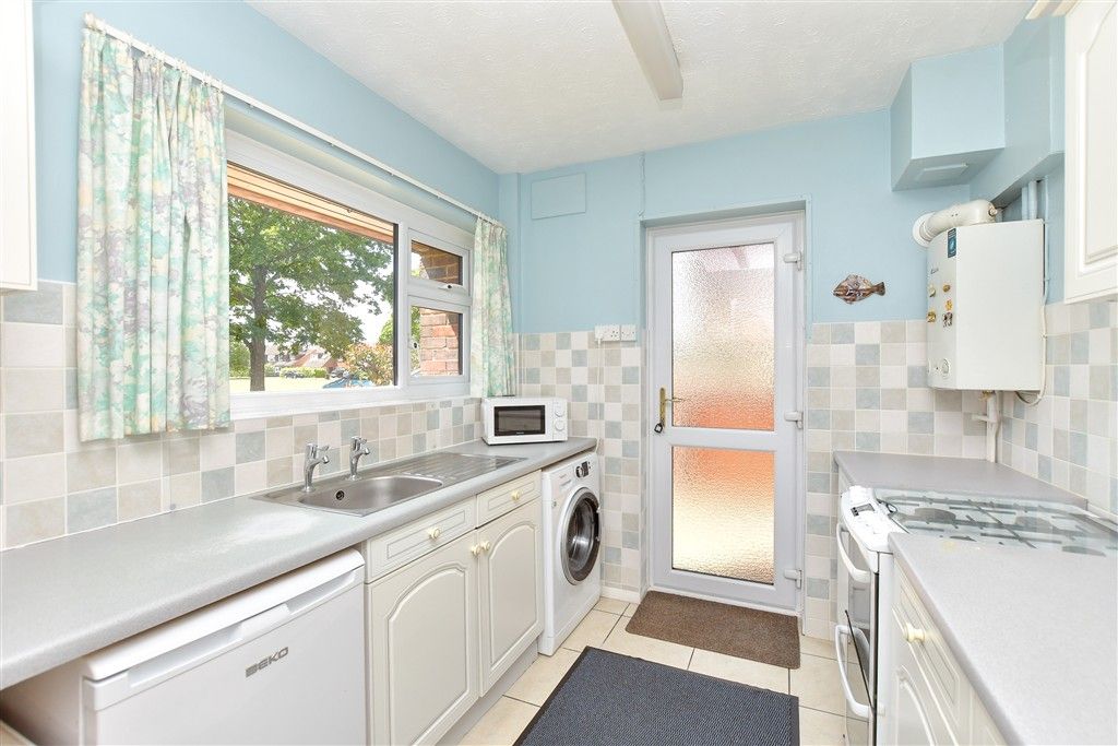 Property photo 3 of 12 Kitchen