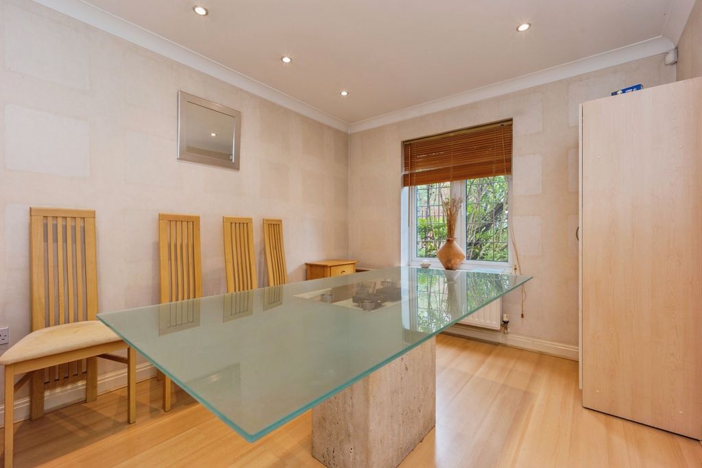 Property photo 3 of 21 Pbox-Img.Jpg