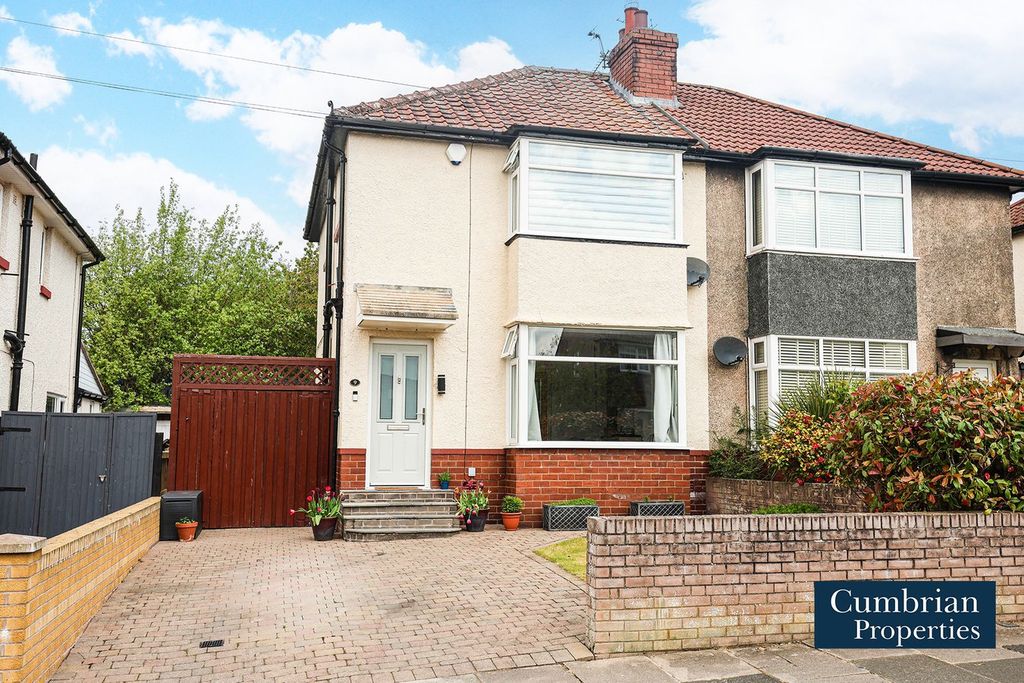 Property photo 1 of 14 External