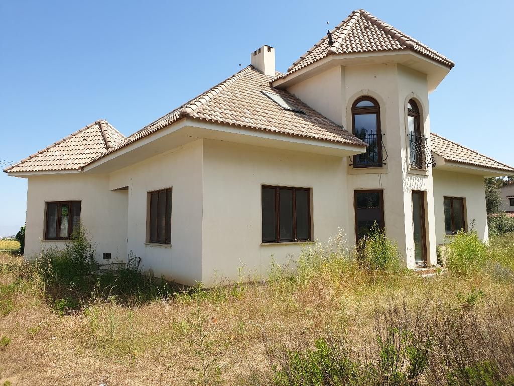 Property photo 1 of 11
