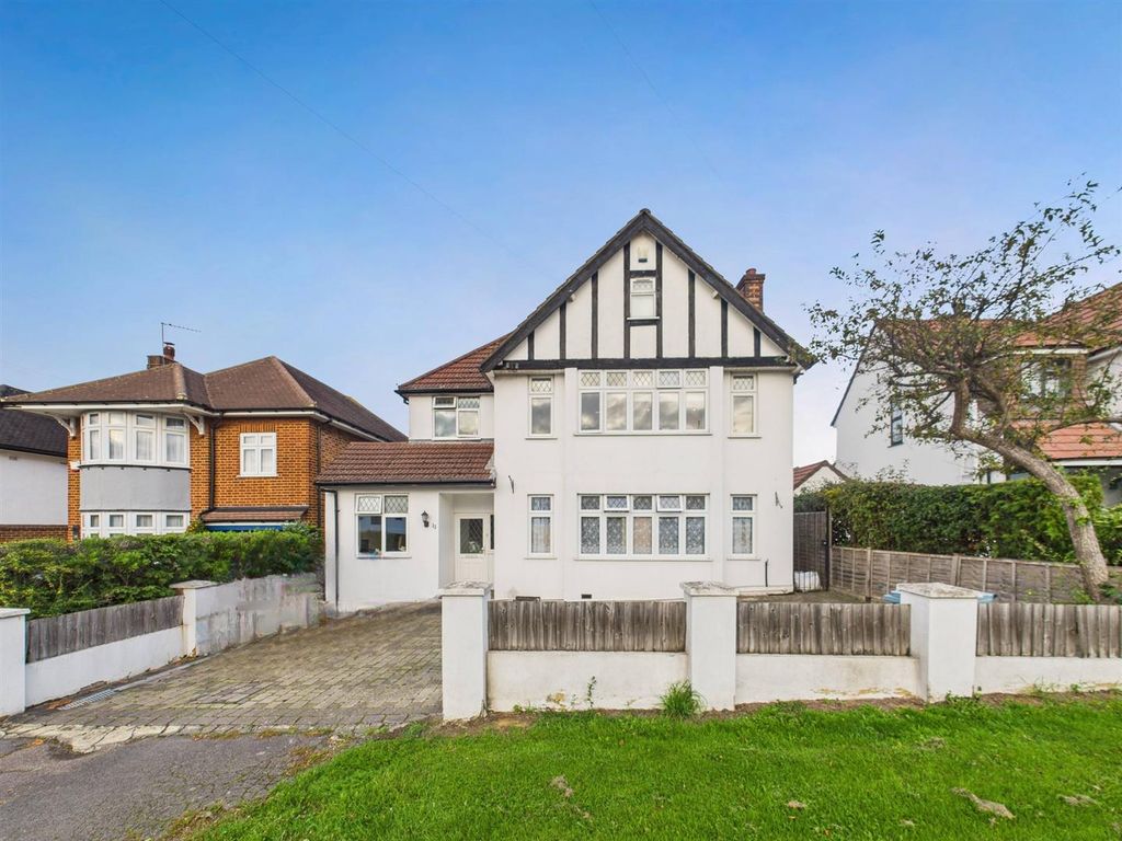 Property photo 1 of 25 Cam05080G0-Pr0201-Still048.Jpg