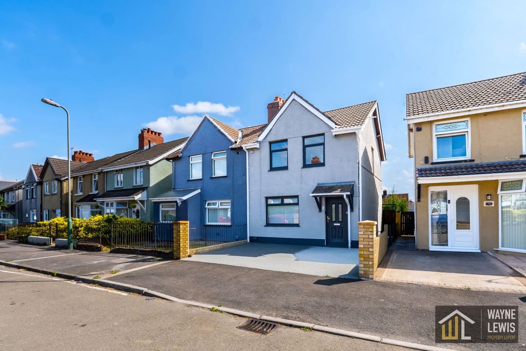 Property photo 1 of 36