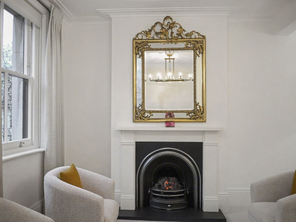 Property photo 2 of 24