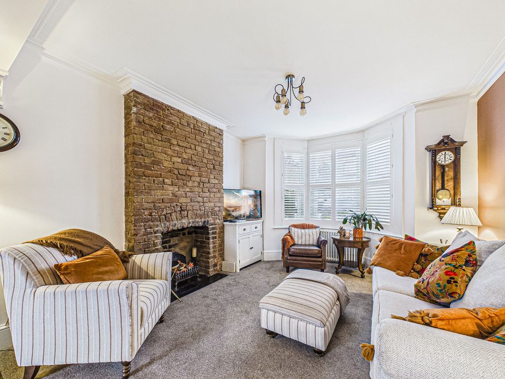 Property photo 2 of 31