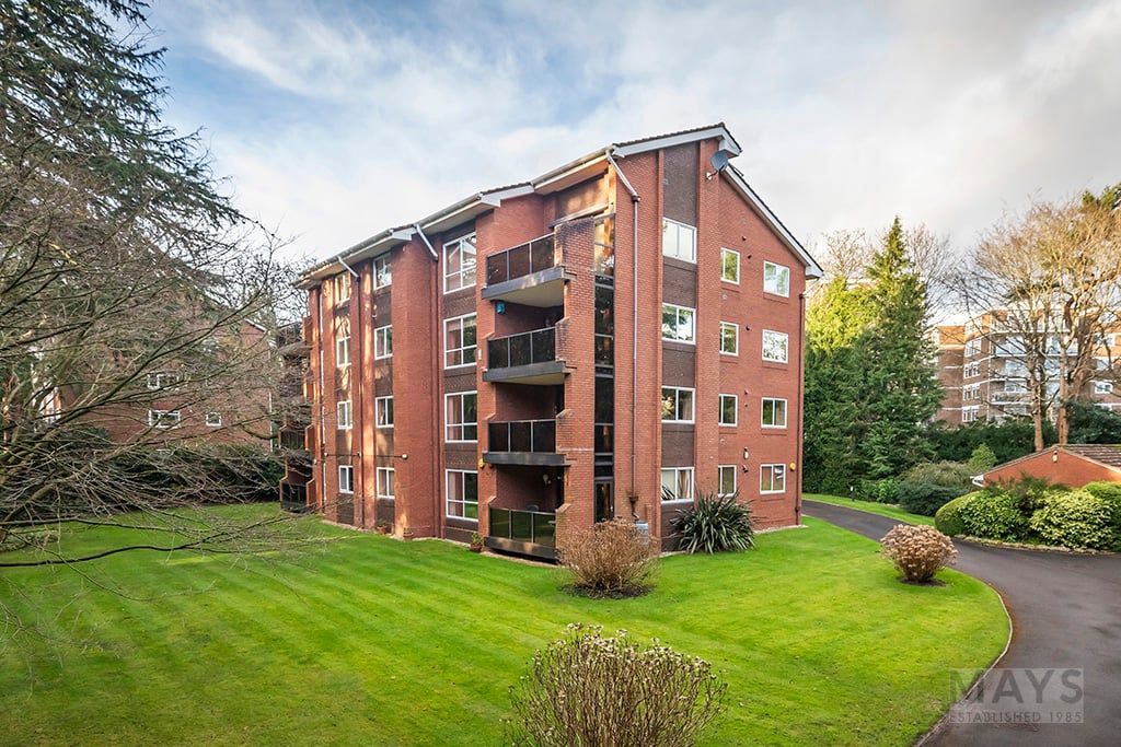 Property photo 1 of 32