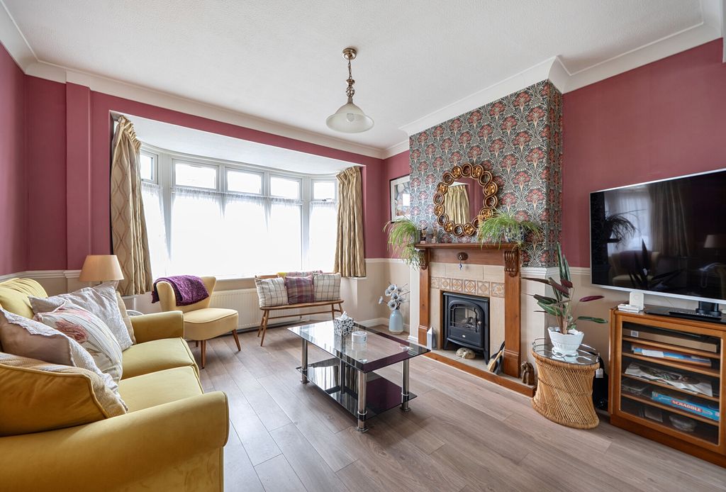 Property photo 3 of 15 1452460-18-6A071F...
