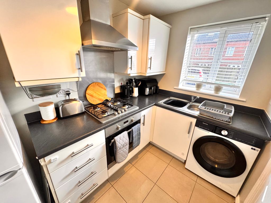 Property photo 2 of 13