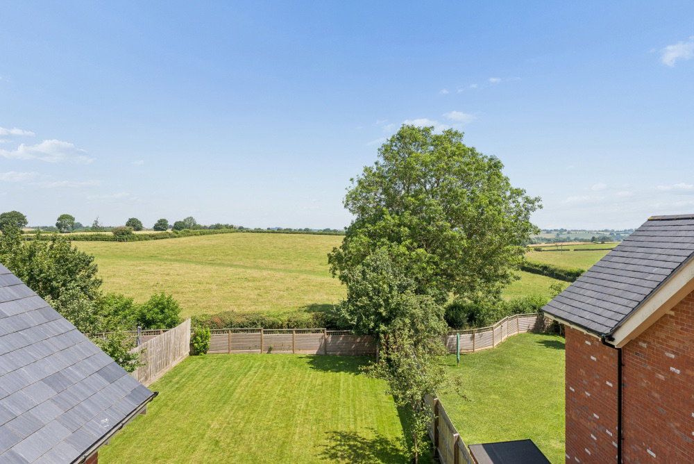 Property photo 2 of 37