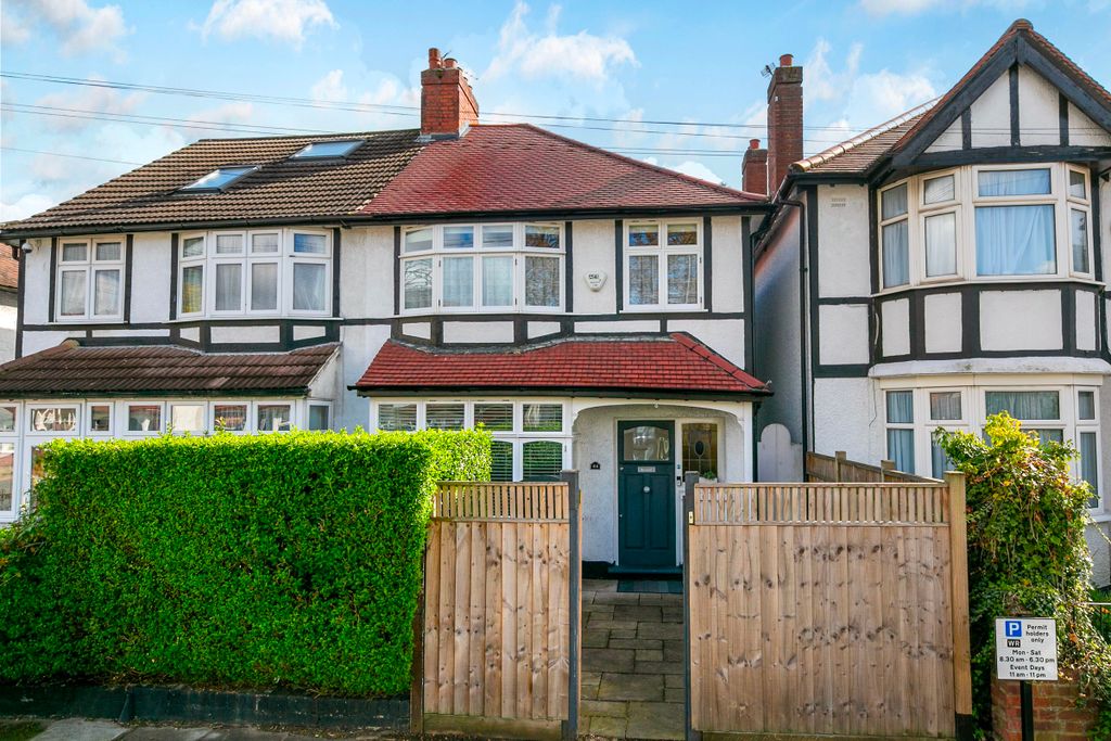 Property photo 1 of 18