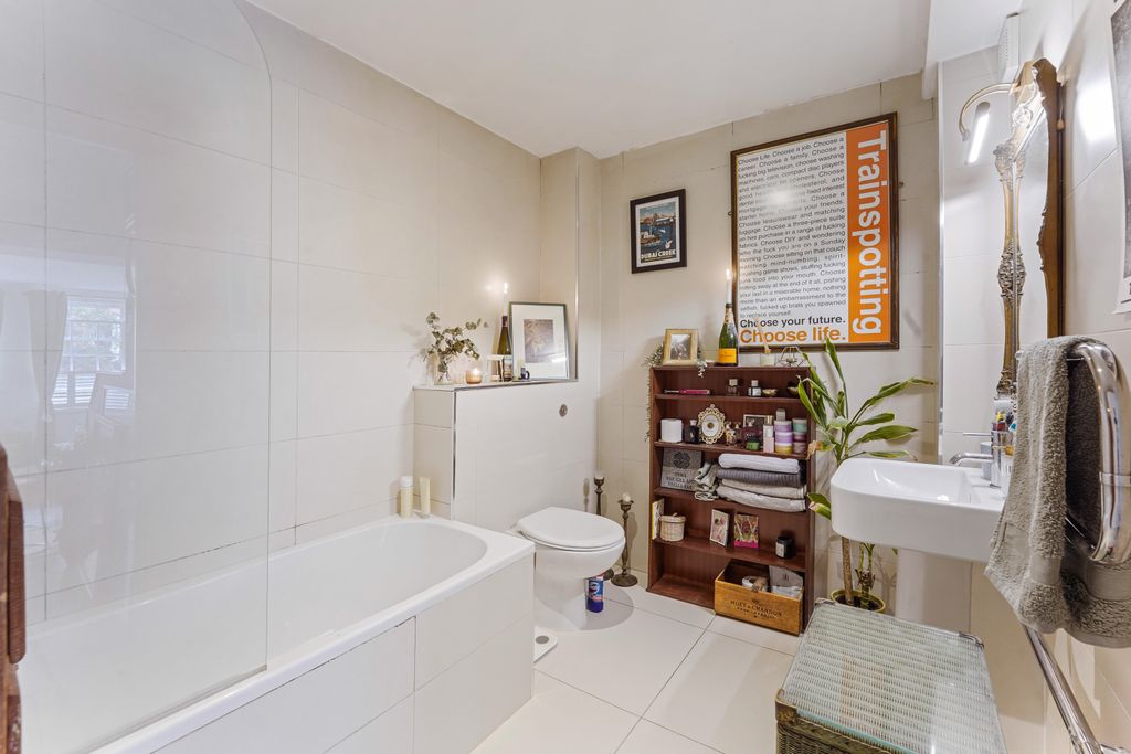 Property photo 2 of 8 145 Sheen Road Richm