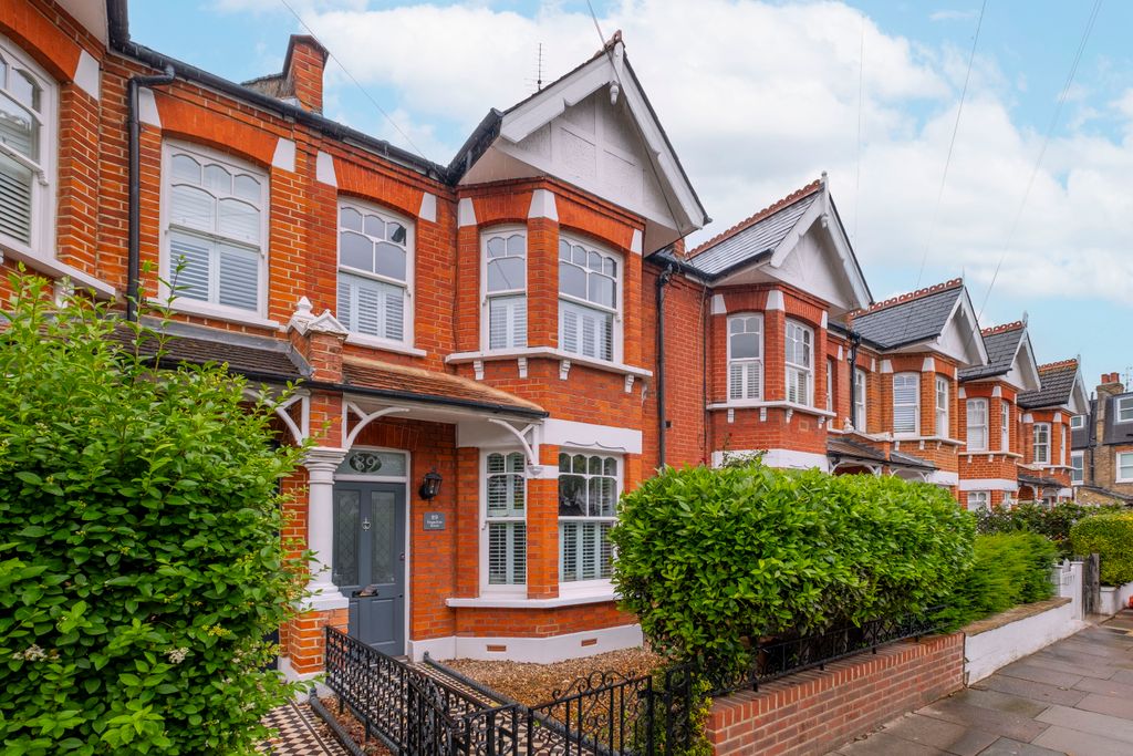 Property photo 2 of 13