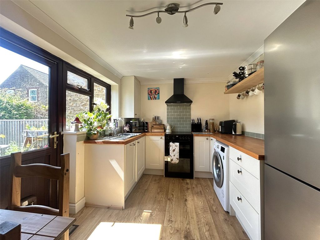 Property photo 3 of 16 Picture No. 09