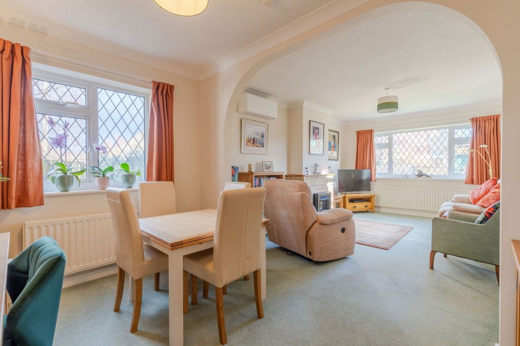 Property photo 2 of 13
