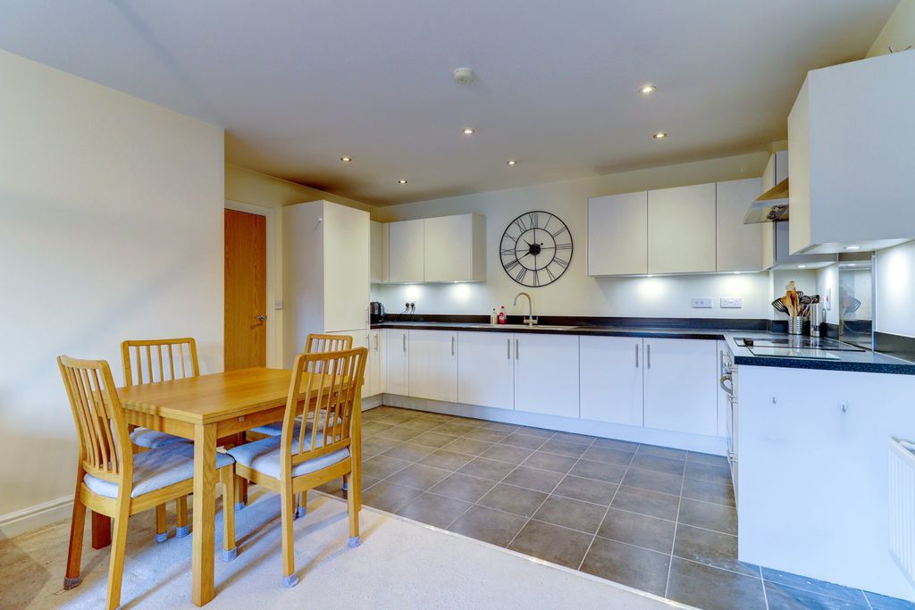 Property photo 2 of 14 Picture No. 26