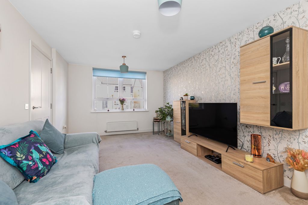 Property photo 2 of 21 Property Image 2