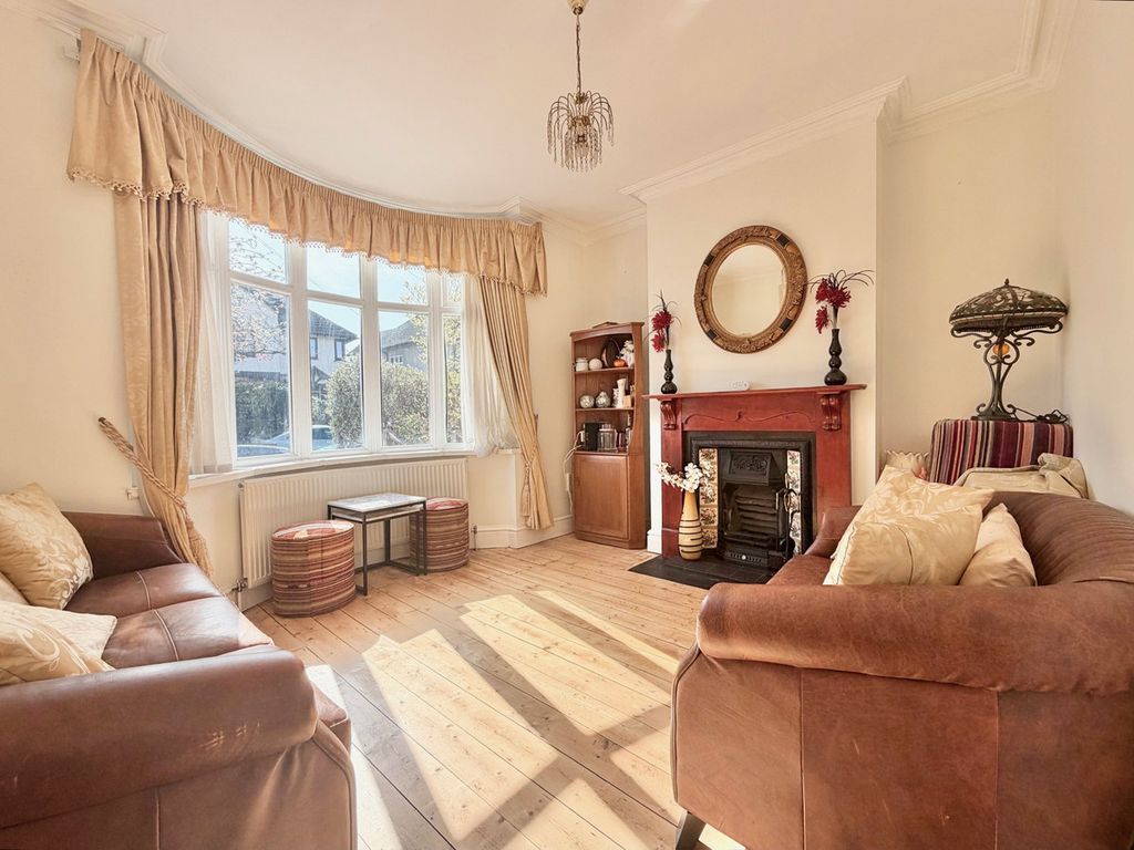 Property photo 3 of 21