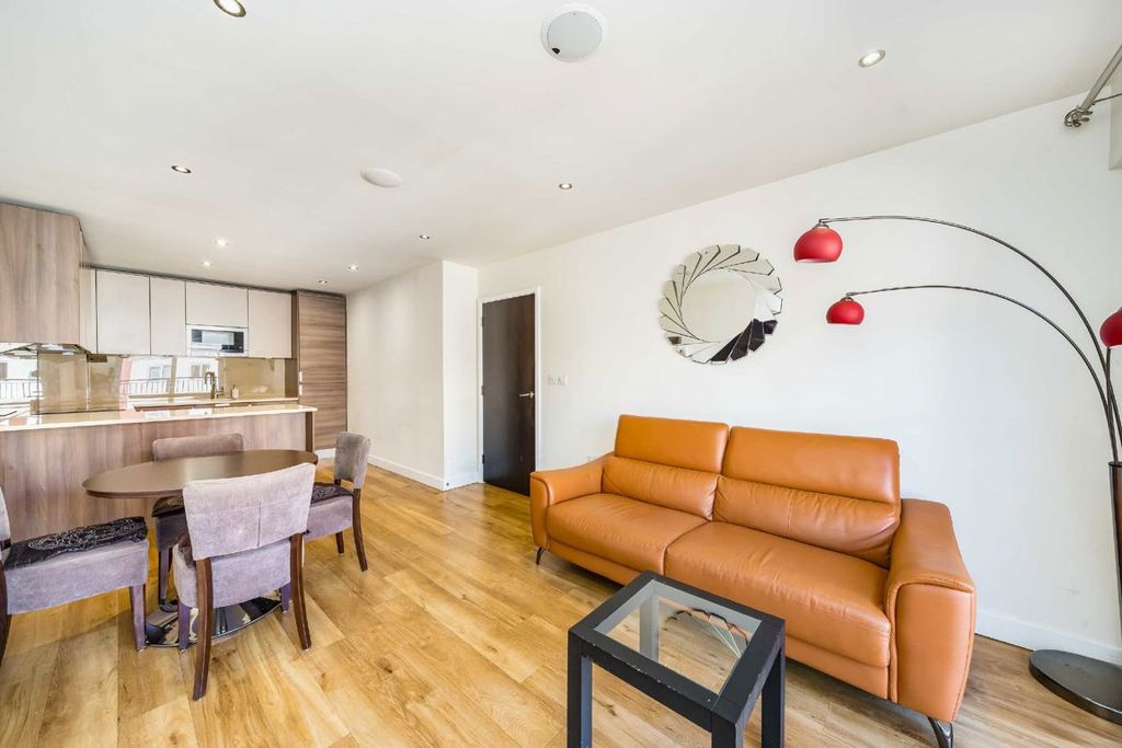 Property photo 3 of 9