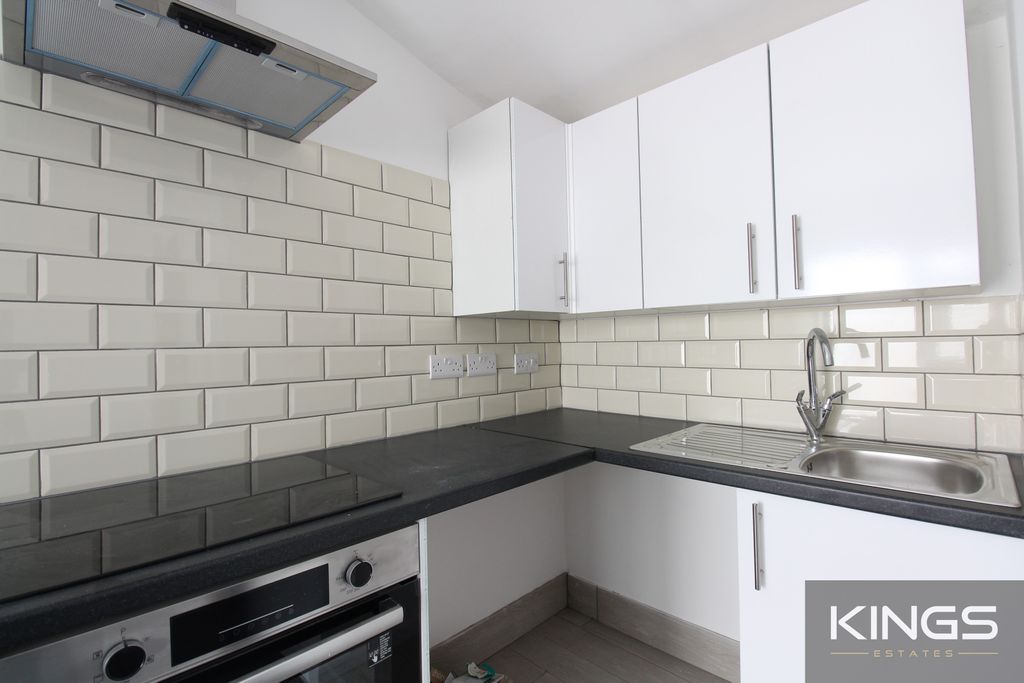 Property photo 1 of 3