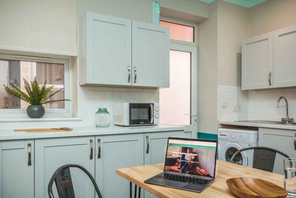 Property photo 2 of 32