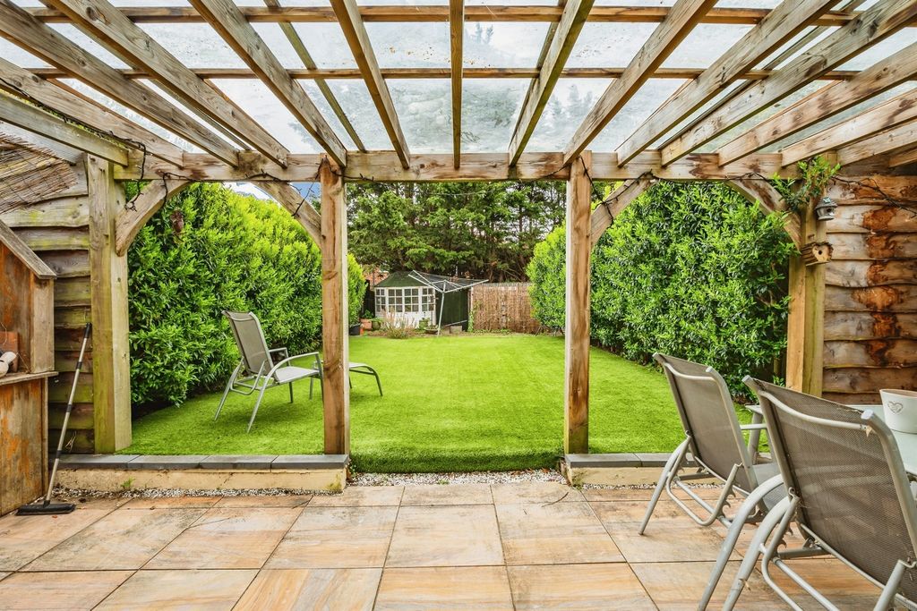 Property photo 2 of 24