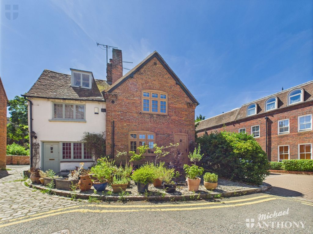 Property photo 1 of 14 Cam03852G0-Pr0350-Still016