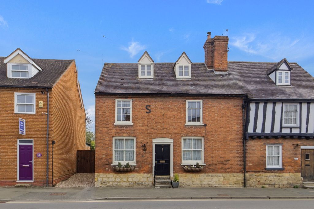 Property photo 1 of 34