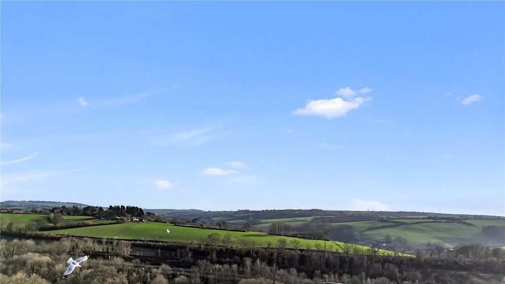 Property photo 2 of 14 Picture No. 07