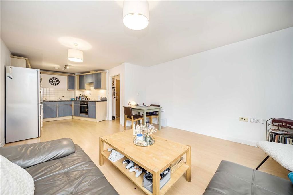 Property photo 3 of 8