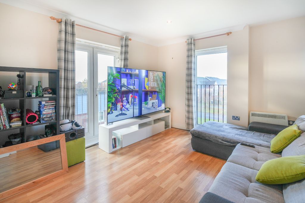 Property photo 2 of 17