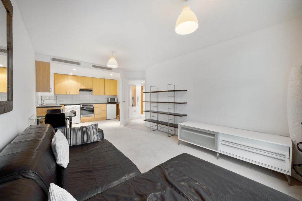 Property photo 3 of 11 Image