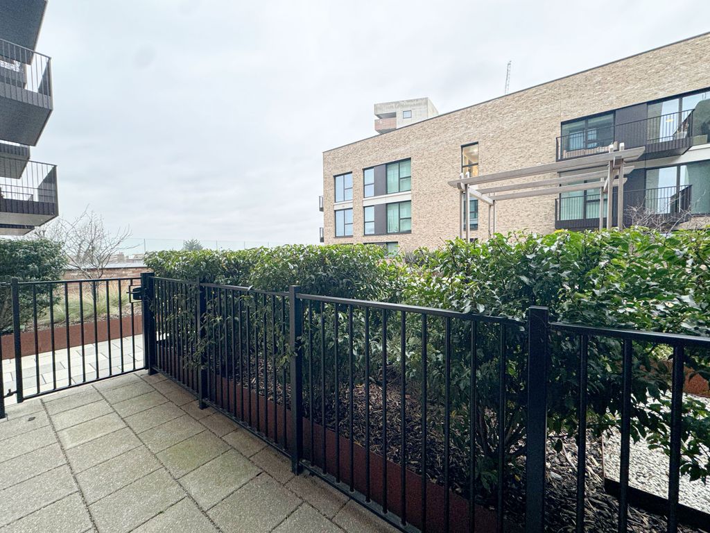 Property photo 3 of 12 Img_3177