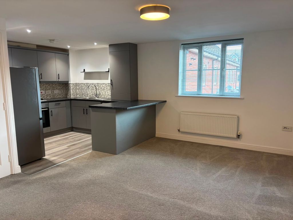 Property photo 1 of 7 Kitchen