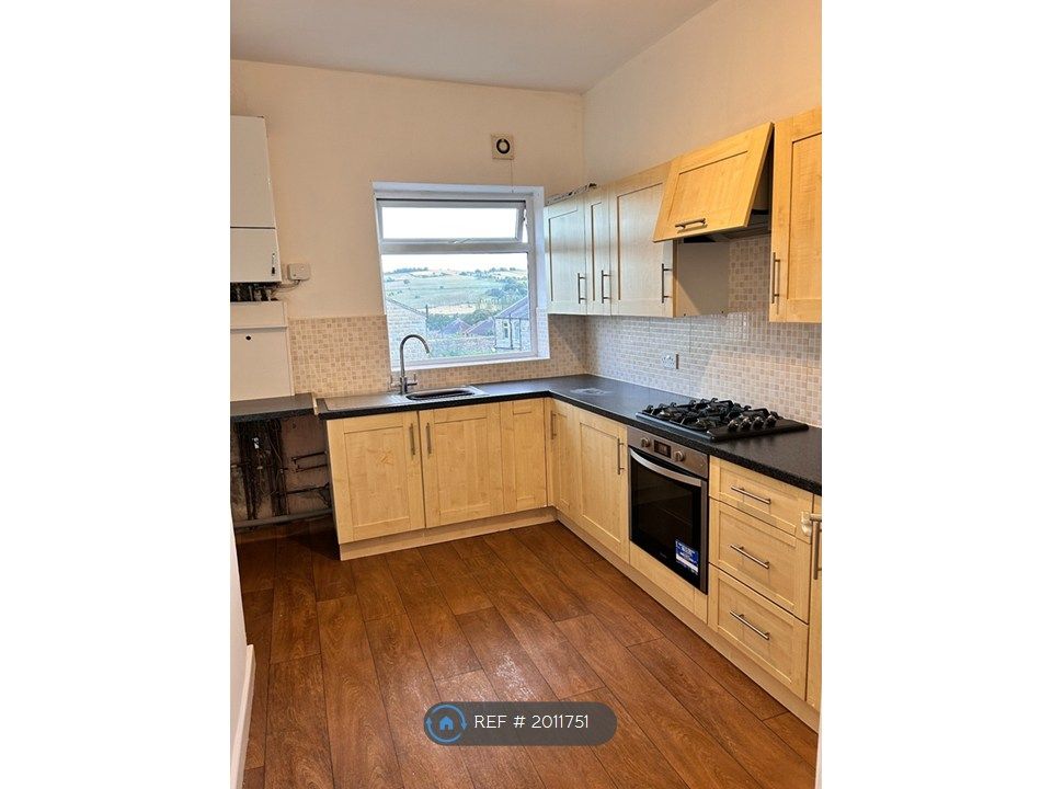 Property photo 1 of 10 Kitchen