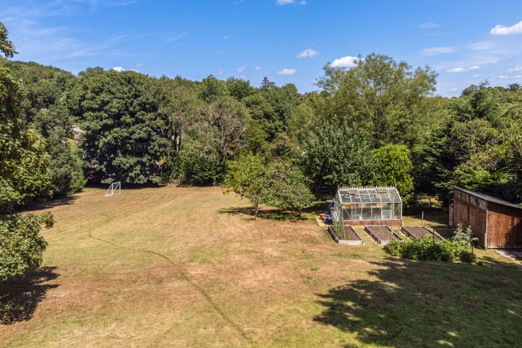 Property photo 2 of 22