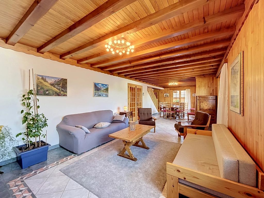 Property photo 2 of 35