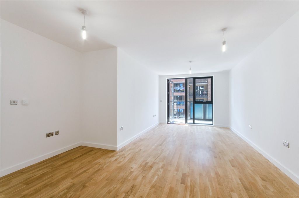 Property photo 1 of 7 Reception Room