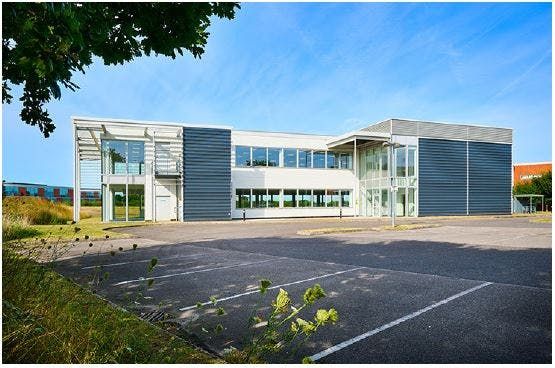 Property photo 2 of 7 External 2 100 Ep.Jpg