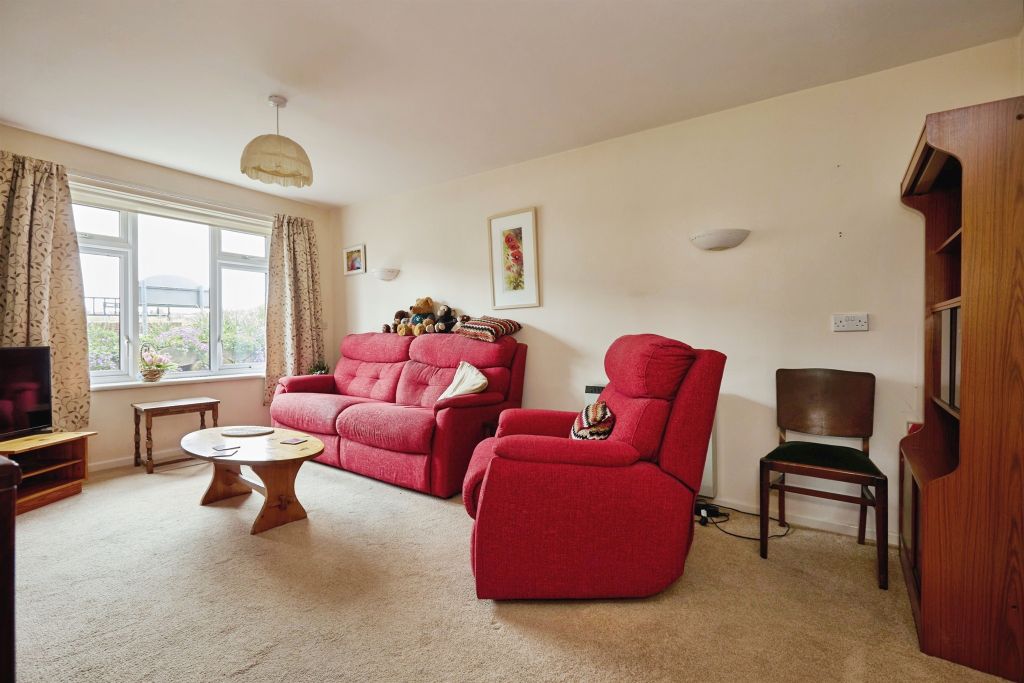 Property photo 3 of 17