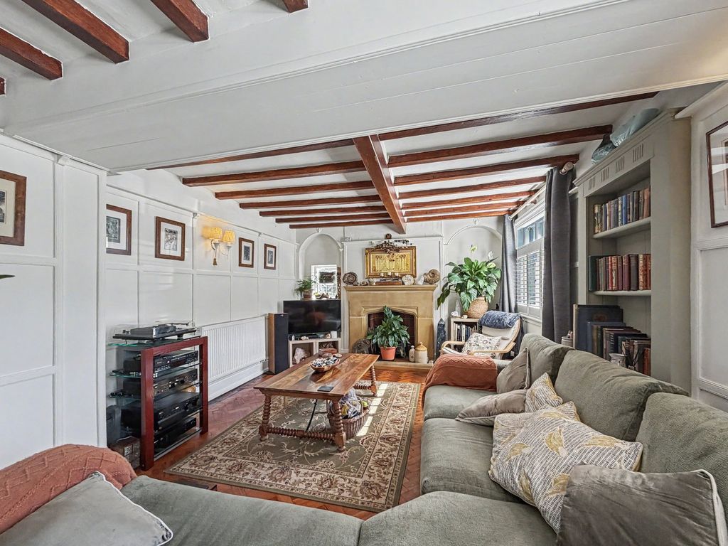 Property photo 2 of 44