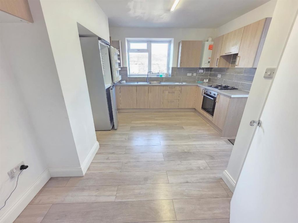 Property photo 3 of 13 Aspire Resdiential
