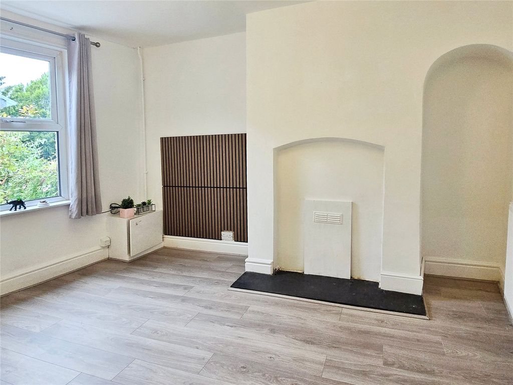 Property photo 2 of 9 Living Room