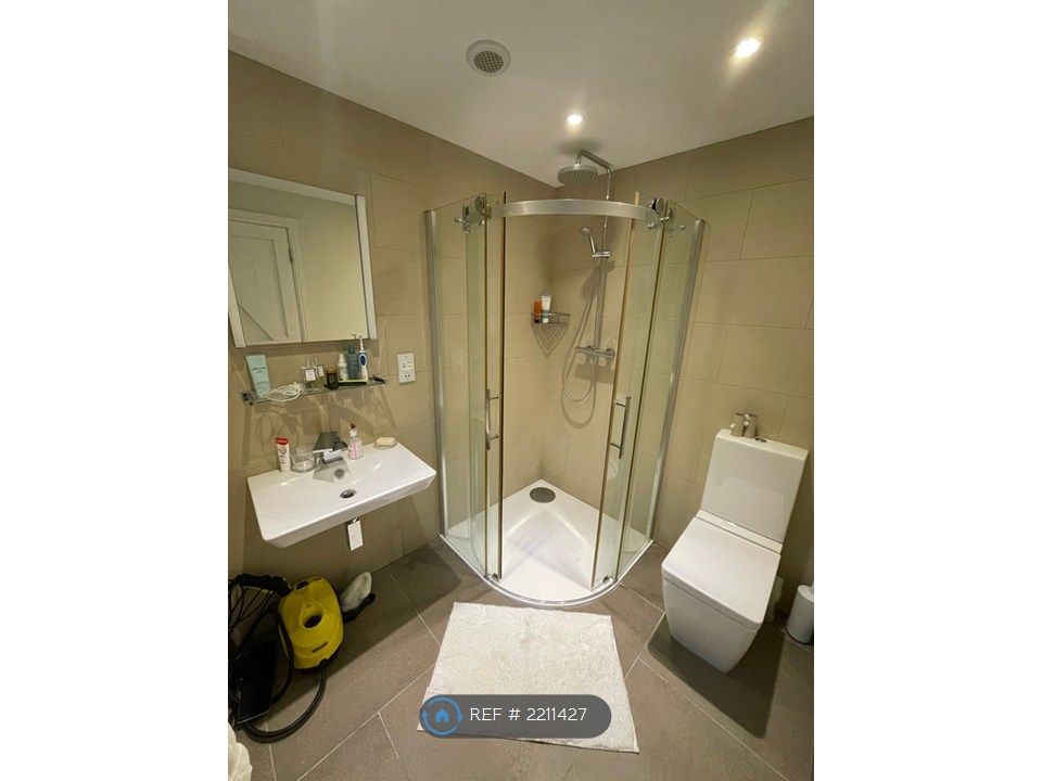 Property photo 3 of 3
