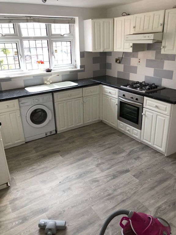 Property photo 1 of 4