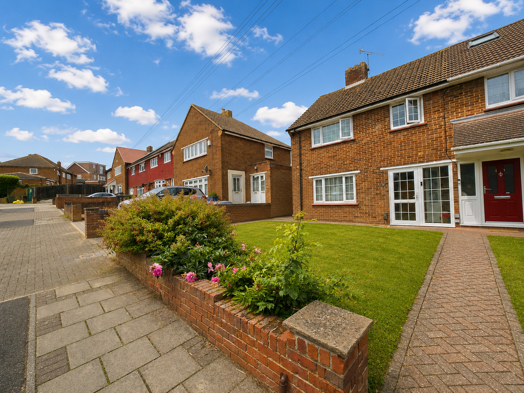 Property photo 1 of 3 1000259601