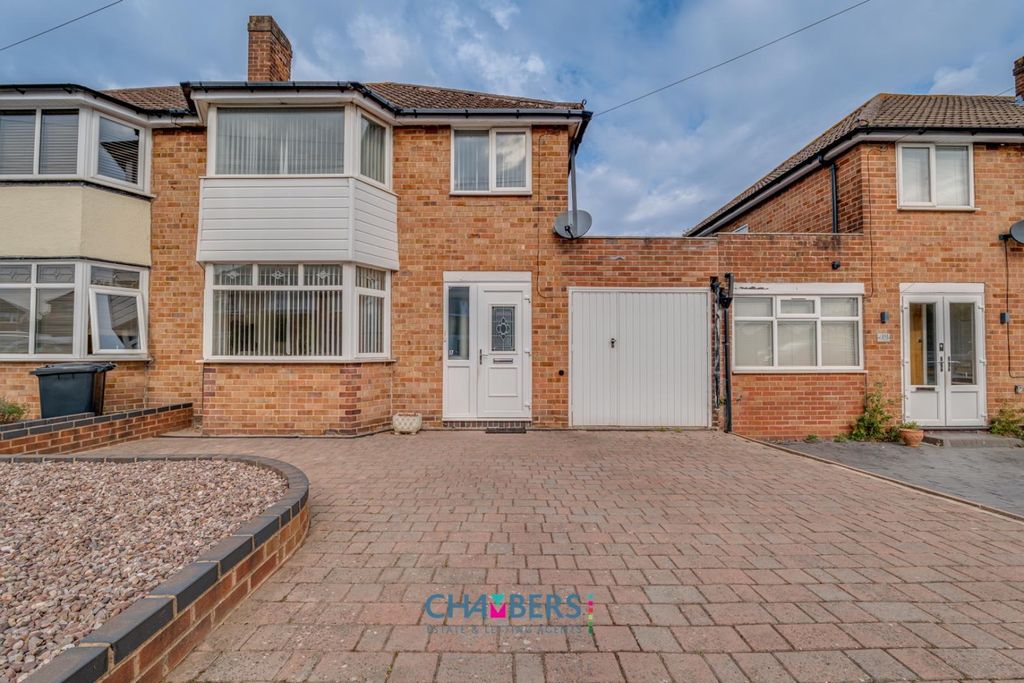 Property photo 1 of 31 Approach
